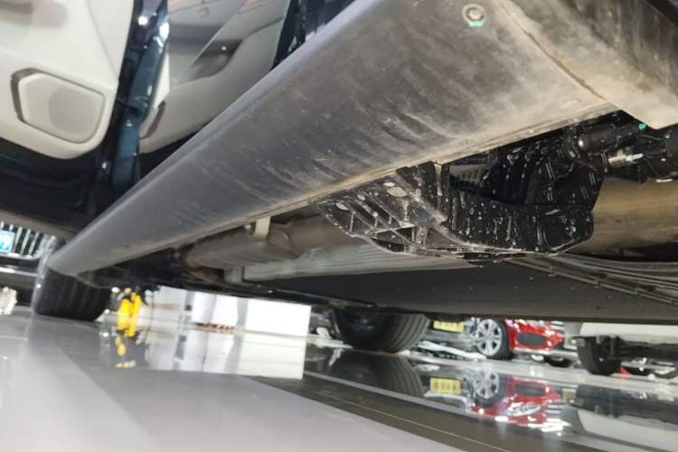 Used Lynk & Co 900 2025 2.0T Ultra Left Side Sill