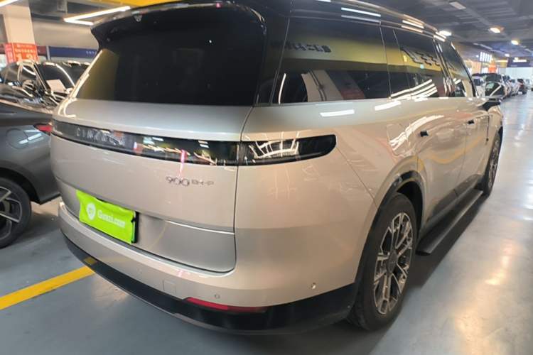 Used Lynk & Co 900 2025 2.0T Ultra Rear Right 45 Deg