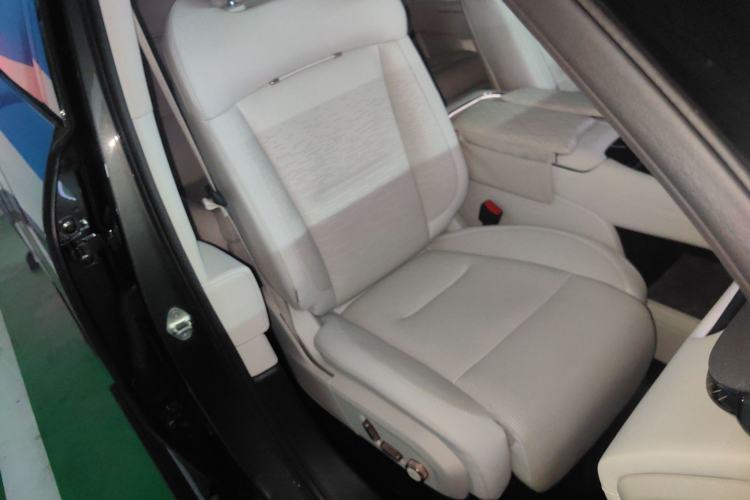Used Lynk & Co 900 2025 2.0T Ultra Right Front Seat