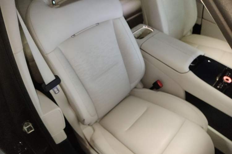 Used Lynk & Co 900 2025 2.0T Ultra Right Front Seat