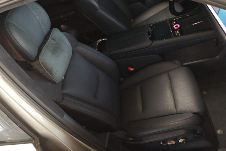 Used Lynk & Co 900 2025 1.5T Ultra Right Front Seat