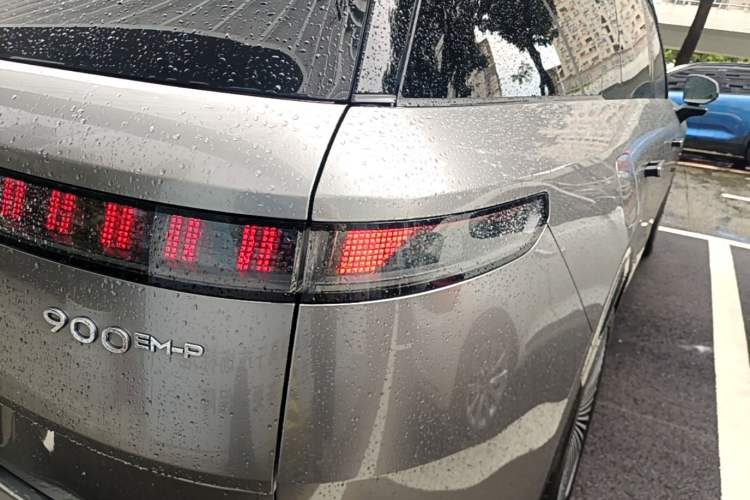 Used Lynk & Co 900 2025 2.0T Ultra Right Rear Taillight