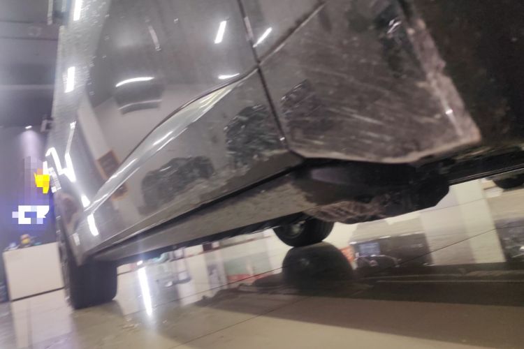 Used Lynk & Co 900 2025 1.5T Ultra Right Side Sill