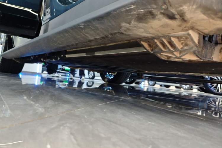 Used Lynk & Co 900 2025 2.0T Ultra Right Side Sill