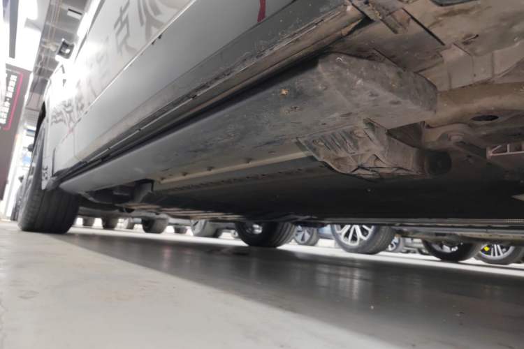 Used Lynk & Co 900 2025 1.5T Ultra Right Side Sill