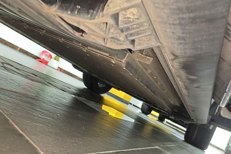 Used Lynk & Co 900 2025 2.0T Ultra Right Side Sill