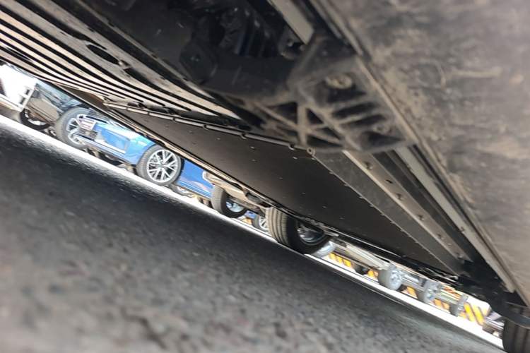 Used Lynk & Co 900 2025 2.0T Ultra Right Side Sill