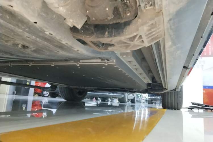 Used Lynk & Co 900 2025 2.0T Ultra Right Side Sill