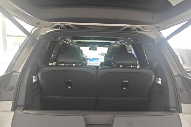 Used Lynk & Co 900 2025 2.0T Exploration Edition Trunk