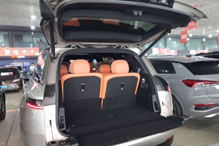 Used Lynk & Co 900 2025 2.0T Ultra Trunk
