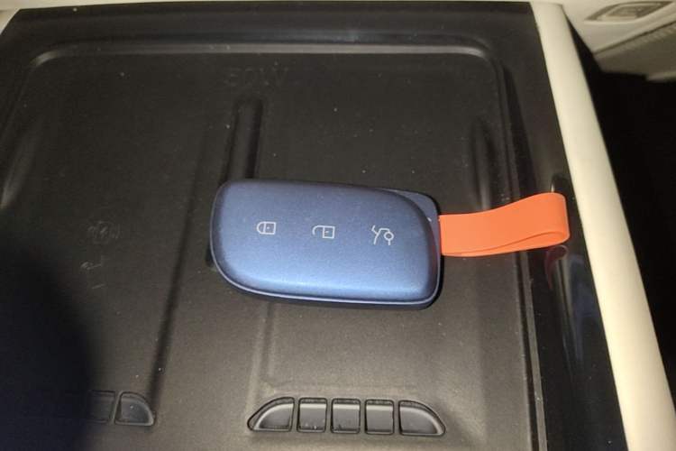 Used Lynk & Co 900 2025 2.0T Ultra Vehicle Key