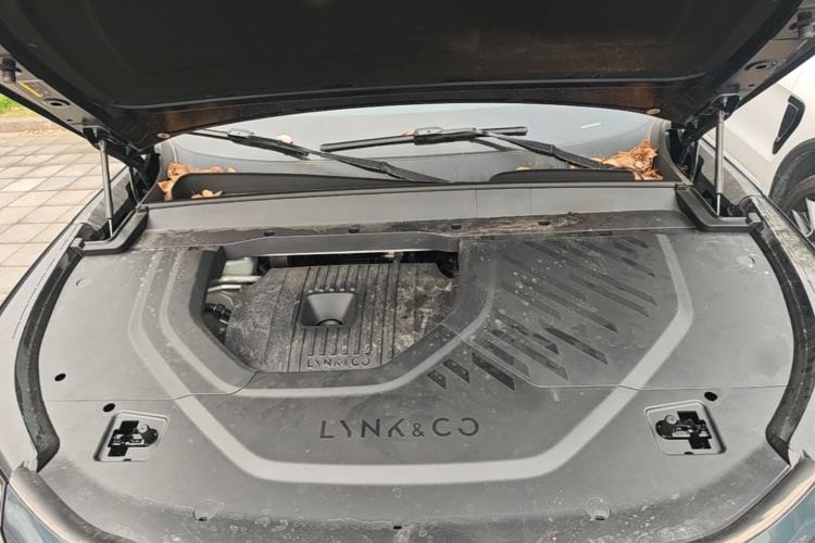 Used Lynk & Co 900 2025 2.0T Ultra Engine Bay
