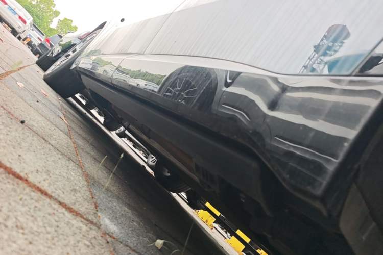 Used Lynk & Co 900 2025 2.0T Ultra Left Side Sill