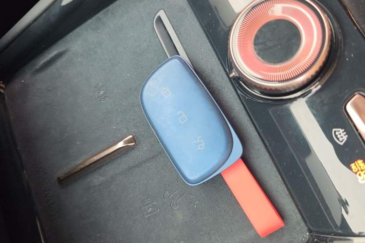 Used Lynk & Co 900 2025 2.0T Ultra Vehicle Key
