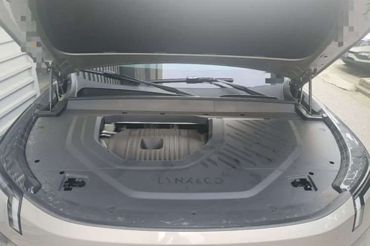 Used Lynk & Co 900 2025 2.0T Ultra Engine Bay