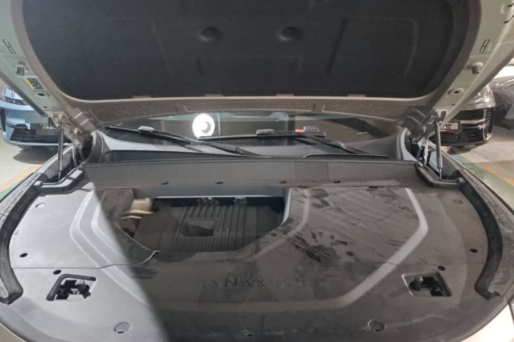 Used Lynk & Co 900 2025 2.0T Ultra Engine Bay