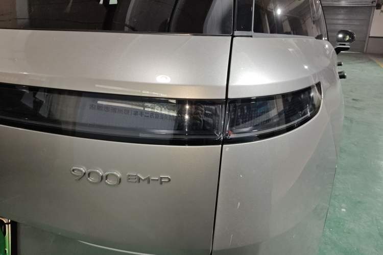Used Lynk & Co 900 2025 2.0T Ultra Exterior 6