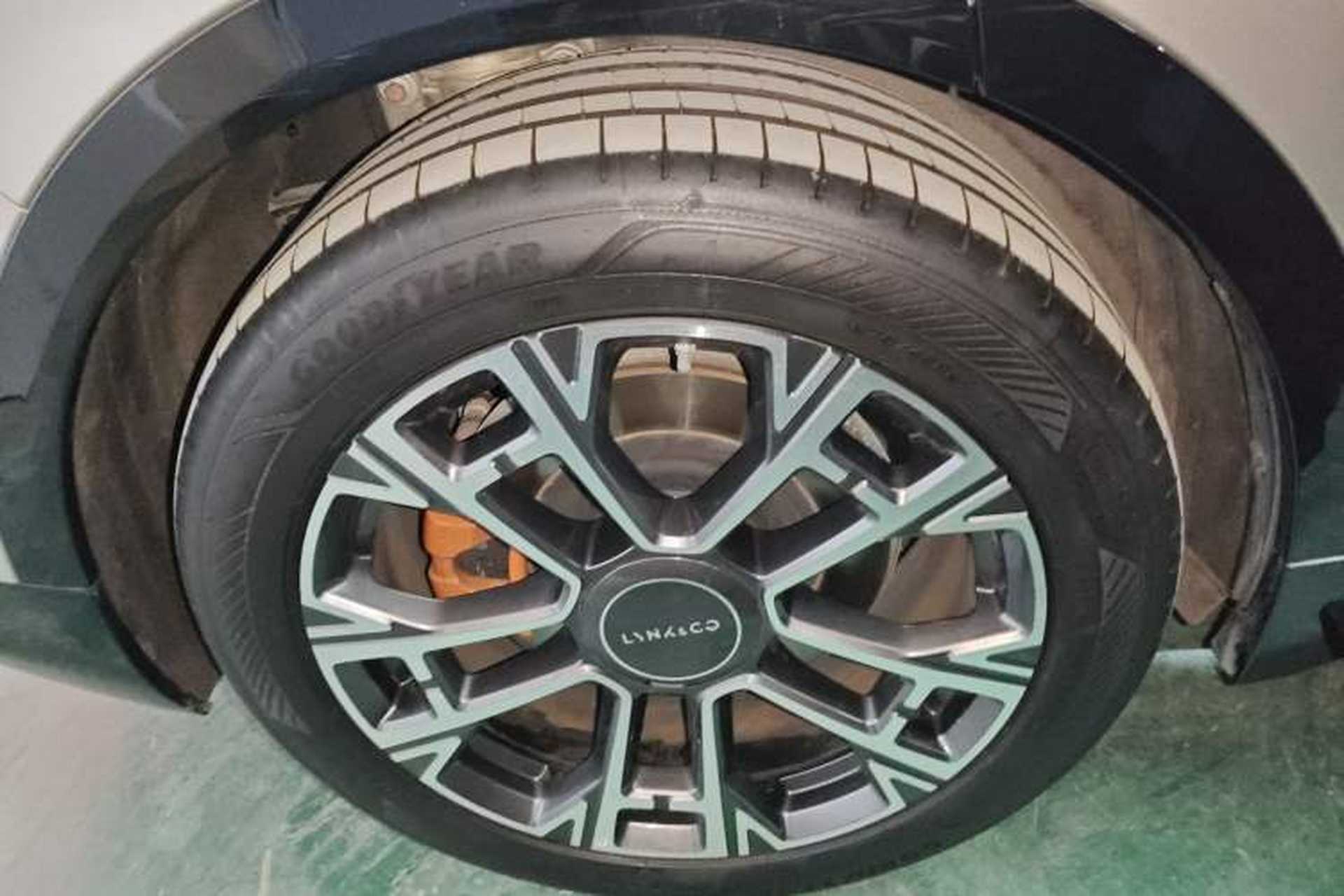 Used Lynk & Co 900 2025 2.0T Ultra Exterior 8