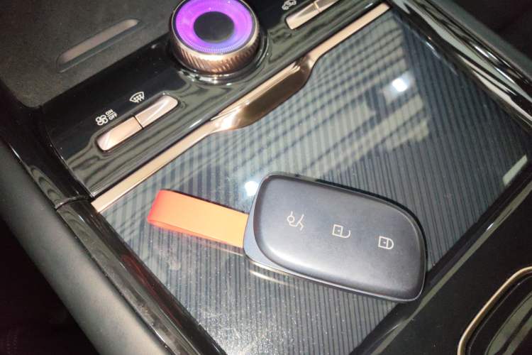 Used Lynk & Co 900 2025 2.0T Ultra Interior 1