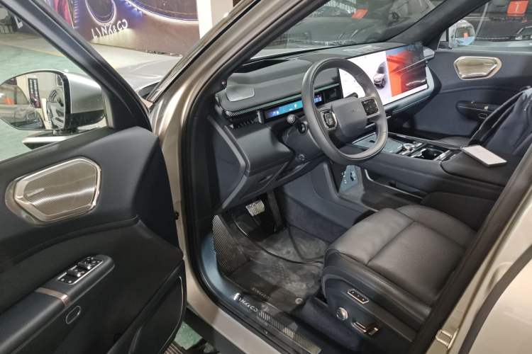 Used Lynk & Co 900 2025 2.0T Ultra Interior 3