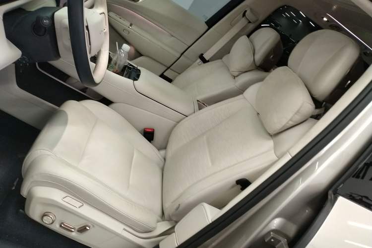 Used Lynk & Co 900 2025 1.5T Ultra Left Front Seat