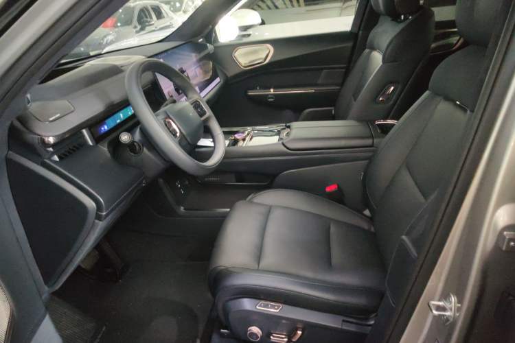 Used Lynk & Co 900 2025 2.0T Ultra Left Front Seat