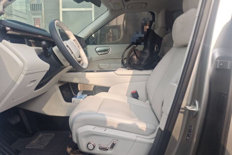 Used Lynk & Co 900 2025 2.0T Ultra Left Front Seat