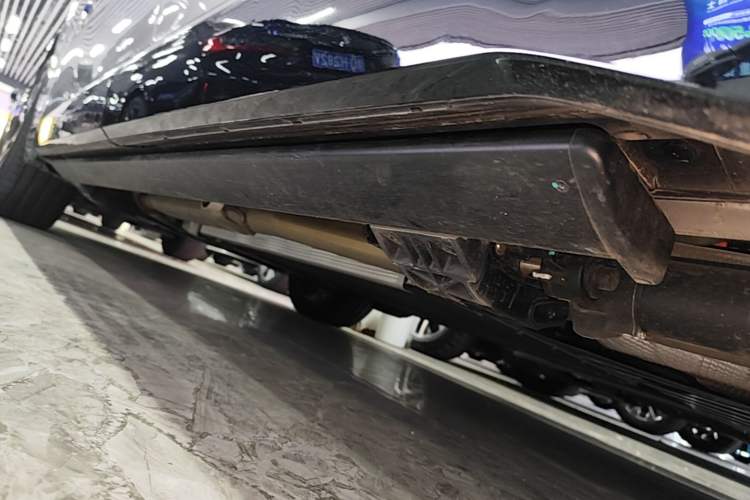 Used Lynk & Co 900 2025 2.0T Ultra Left Side Sill
