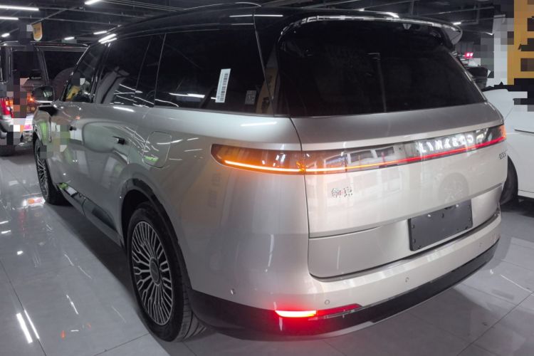 Used Lynk & Co 900 2025 2.0T Exploration Edition Rear Left 45 Deg