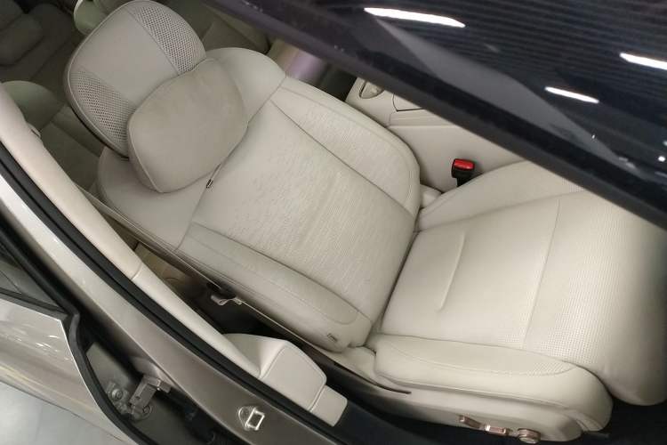 Used Lynk & Co 900 2025 1.5T Ultra Right Front Seat