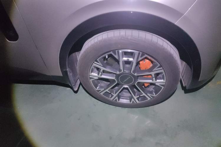 Used Lynk & Co 900 2025 1.5T Ultra Right Front Wheel Hub