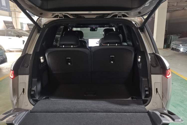 Used Lynk & Co 900 2025 2.0T Ultra Trunk