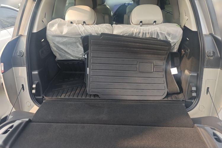 Used Lynk & Co 900 2025 2.0T Ultra Trunk
