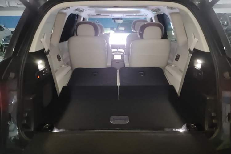 Used Lynk & Co 900 2025 2.0T Ultra Trunk