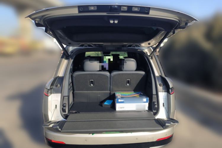 Used Lynk & Co 900 2025 2.0T Exploration Edition Trunk