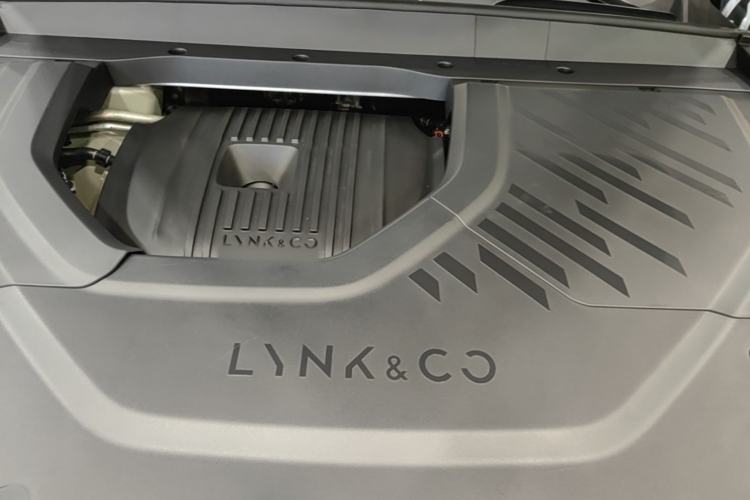 Used Lynk & Co 900 2025 2.0T Ultra Engine Bay