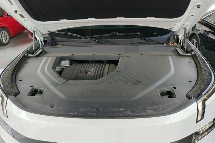 Used Lynk & Co 900 2025 2.0T Ultra Engine Bay
