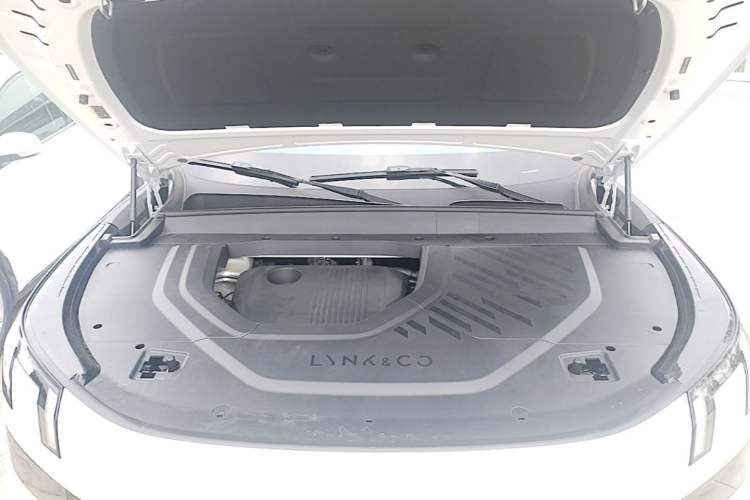 Used Lynk & Co 900 2025 1.5T Ultra Engine Bay