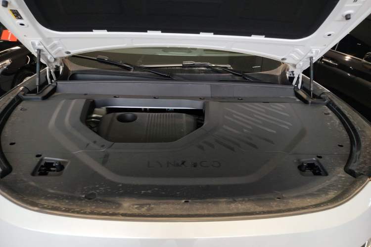 Used Lynk & Co 900 2025 1.5T Ultra Engine Bay