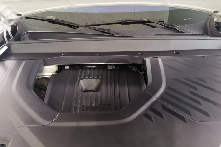 Used Lynk & Co 900 2025 2.0T Ultra Engine Bay