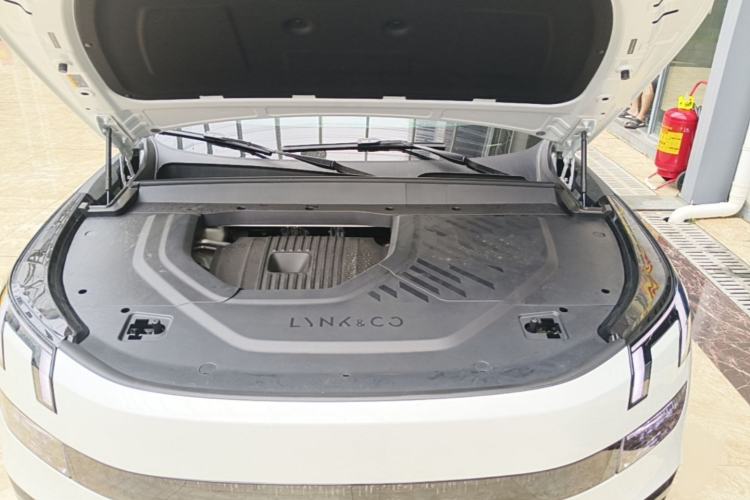 Used Lynk & Co 900 2025 2.0T Ultra Engine Bay