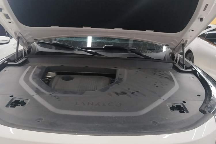 Used Lynk & Co 900 2025 1.5T Ultra Engine Bay