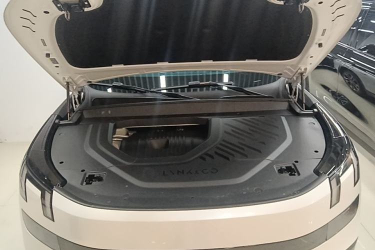Used Lynk & Co 900 2025 2.0T Ultra Engine Bay
