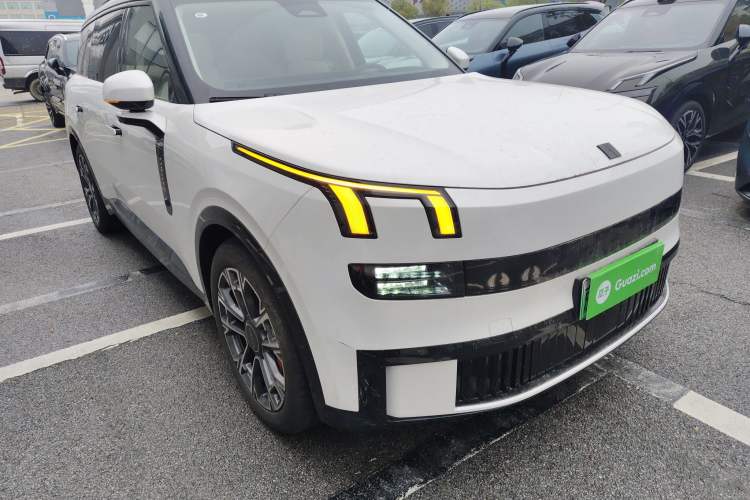 Used Lynk & Co 900 2025 2.0T Ultra Exterior 1