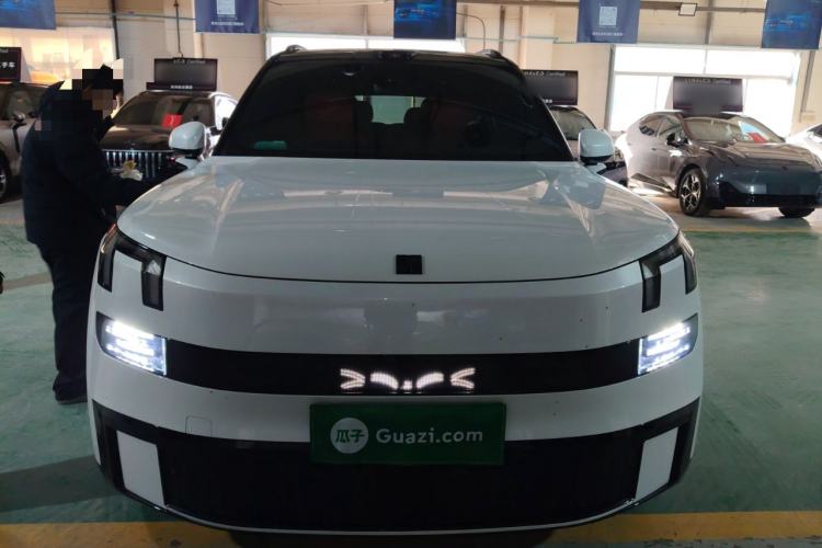 Used Lynk & Co 900 2025 1.5T Ultra Exterior 1