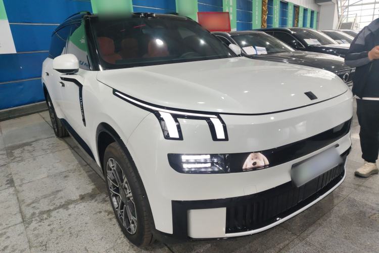 Used Lynk & Co 900 2025 2.0T Ultra Exterior 1