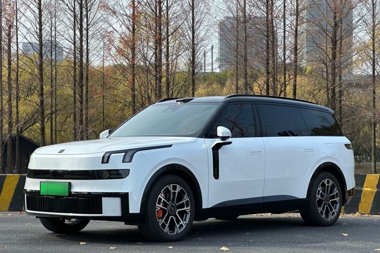 Used Lynk & Co 900 2025 2.0T Ultra Exterior 1