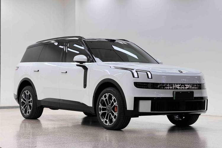 Used Lynk & Co 900 2025 1.5T Ultra Exterior 1