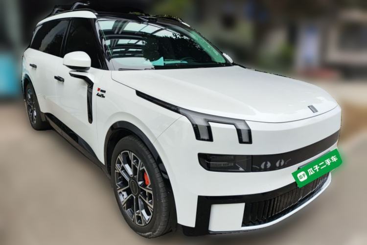 Used Lynk & Co 900 2025 2.0T Ultra Exterior 2