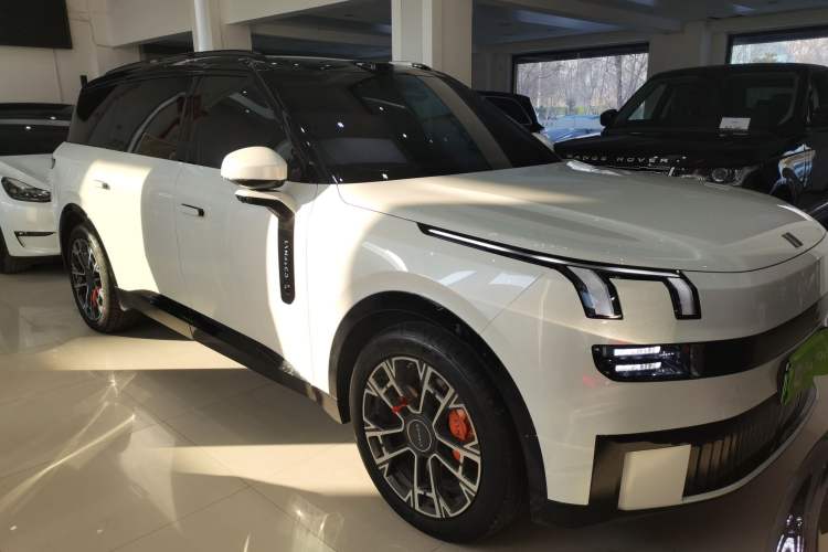 Used Lynk & Co 900 2025 2.0T Ultra Exterior 2